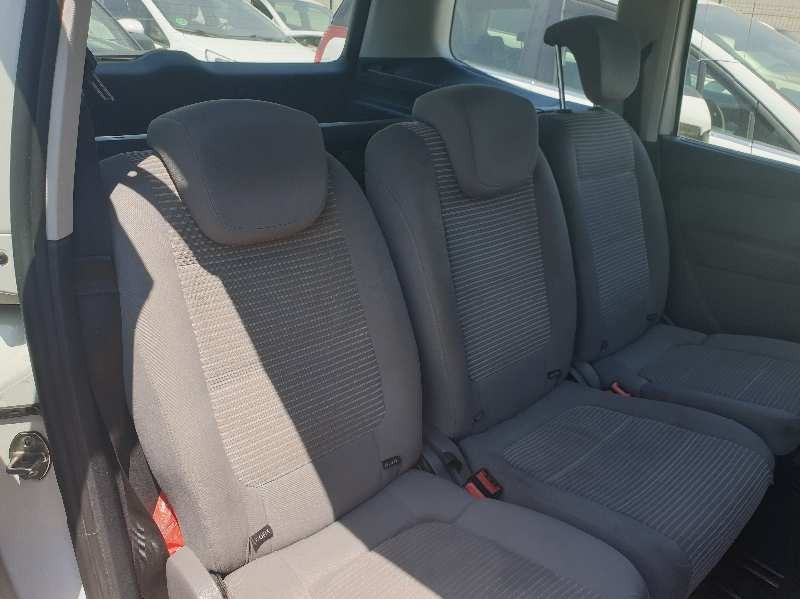 seat alhambra (710) del año 2011