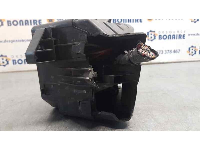 Recambio de caja reles / fusibles para toyota rav 4 (a3) sol referencia OEM IAM 8266242190  