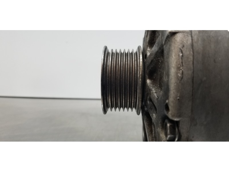 Recambio de alternador para audi a8 (4e2) 4.2 quattro referencia OEM IAM 077903015Q  