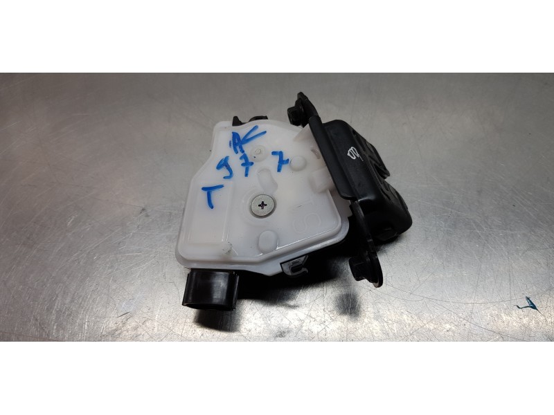 Recambio de cerradura maletero / porton para toyota corolla (e21) hybrid active referencia OEM IAM 6935002100  