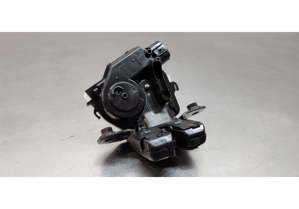 Recambio de cerradura maletero / porton para toyota corolla (e21) hybrid active referencia OEM IAM 6935002100  