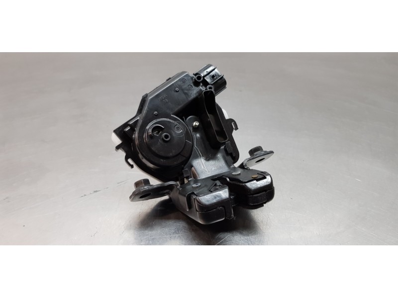 Recambio de cerradura maletero / porton para toyota corolla (e21) hybrid active referencia OEM IAM 6935002100  