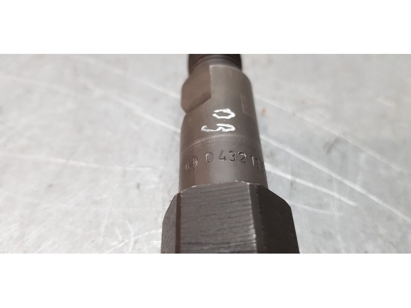 Recambio de inyector para ford mondeo berlina (ge) ghia referencia OEM IAM 0432133801   Recambio de inyector para ford mondeo berlina (ge) ghia referencia OEM IAM 0432133801