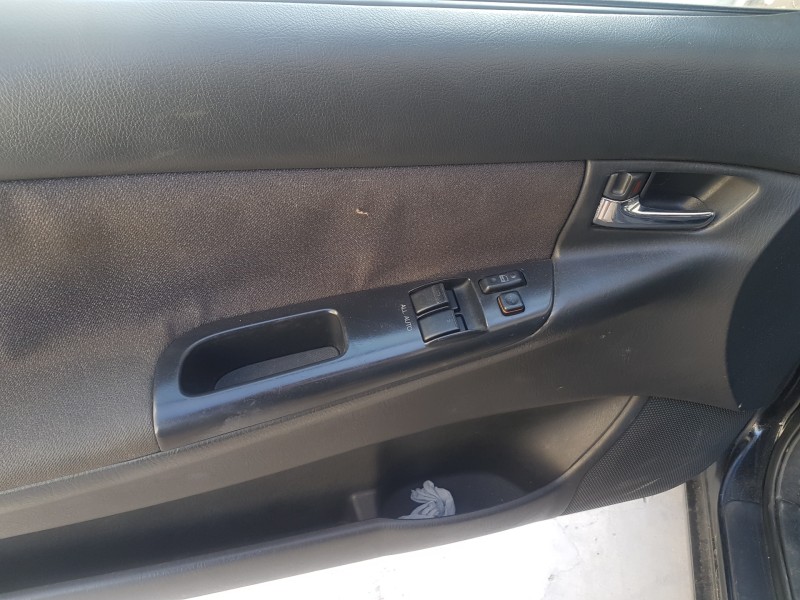 toyota corolla (e12) del año 2003