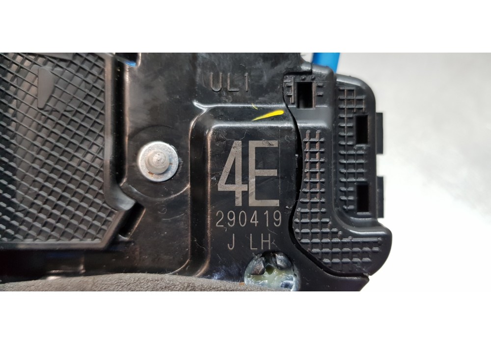 Recambio de cerradura puerta trasera izquierda para toyota corolla (e21) hybrid active referencia OEM IAM 6906002580  