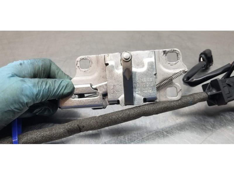 Recambio de cerradura maletero / porton para audi a8 (4e2) 4.2 quattro referencia OEM IAM 4E0827383C 4E0827383C 