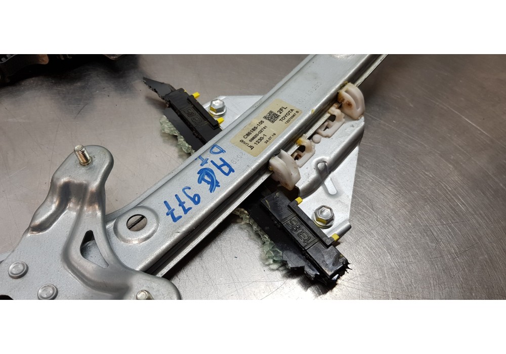 Recambio de elevalunas delantero izquierdo para toyota corolla (e21) hybrid active referencia OEM IAM 6982002741 8570102090 