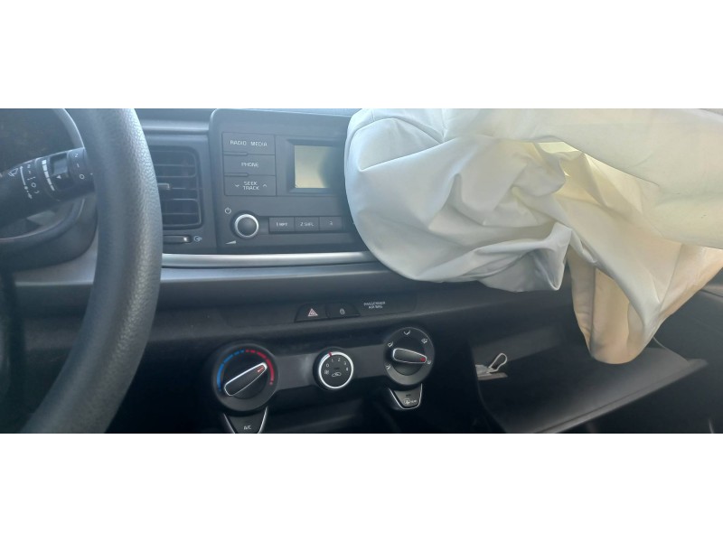 kia rio (yb) del año 2017 kia rio (yb) del año 2017