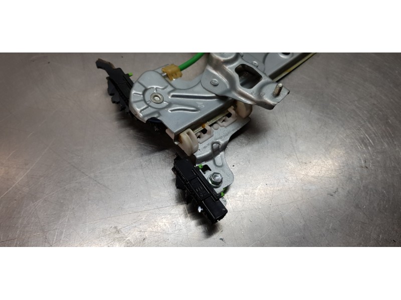Recambio de elevalunas trasero izquierdo para toyota corolla (e21) hybrid active referencia OEM IAM 6984002681  