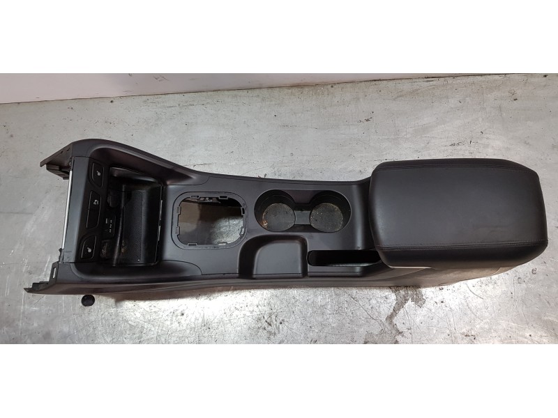 Recambio de apoyabrazos central para hyundai ix35 comfort 2wd referencia OEM IAM 846812Y000   Recambio de apoyabrazos central para hyundai ix35 comfort 2wd referencia OEM IAM 846812Y000