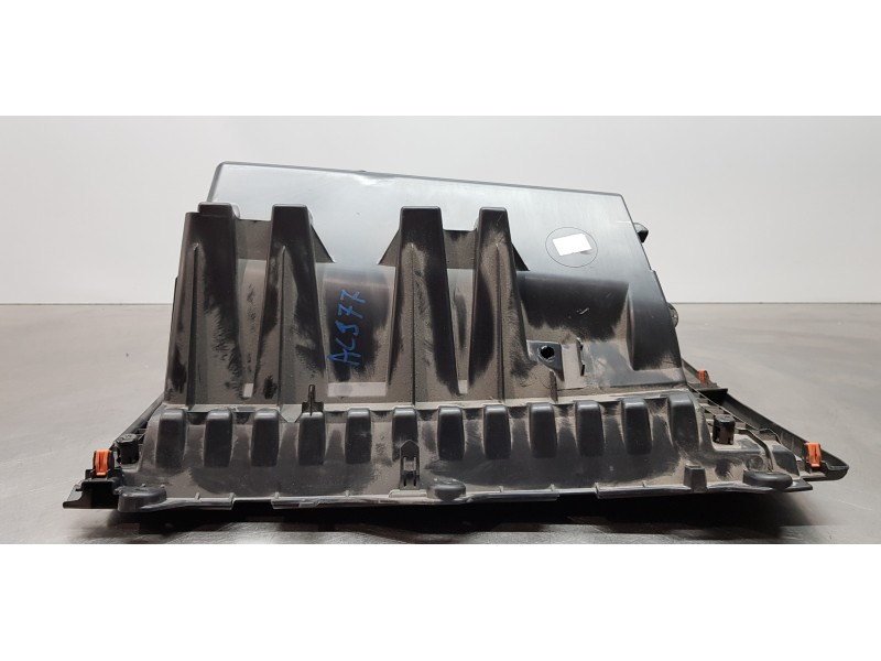 Recambio de guantera para toyota corolla (e21) hybrid active referencia OEM IAM 5555002520C0 5555002520 5543302520