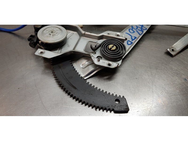 Recambio de elevalunas delantero derecho para hyundai matrix (fc) 1.5 crdi 16v gls referencia OEM IAM 8240417010   Recambio de elevalunas delantero derecho para hyundai matrix (fc) 1.5 crdi 16v gls referencia OEM IAM 8240417010