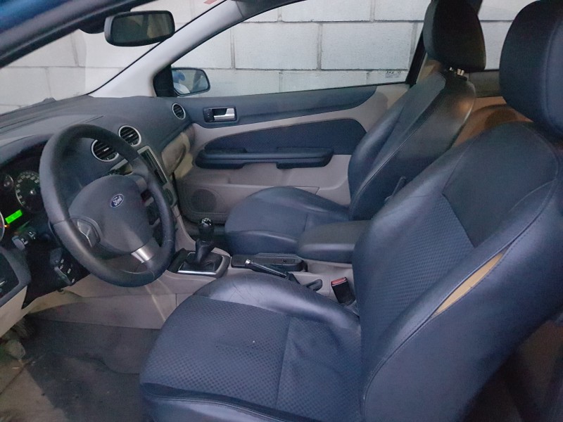 ford focus berlina (cap) del año 2005
