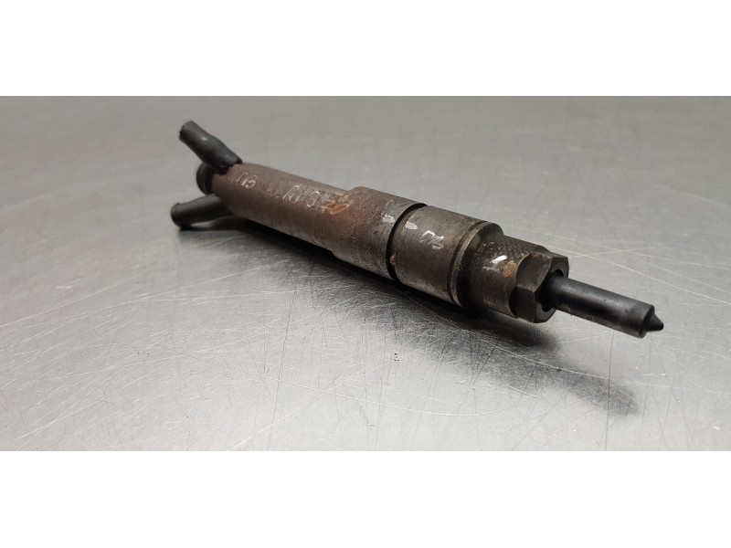 Recambio de inyector para seat leon (1m1) stella referencia OEM IAM 028130202P 0432193696 