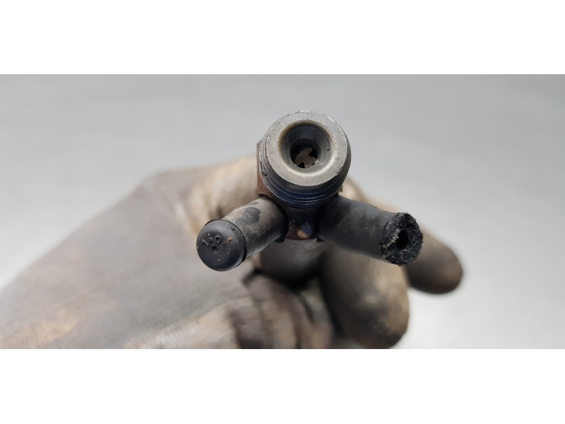 Recambio de inyector para seat leon (1m1) stella referencia OEM IAM 028130202P 0432193696 