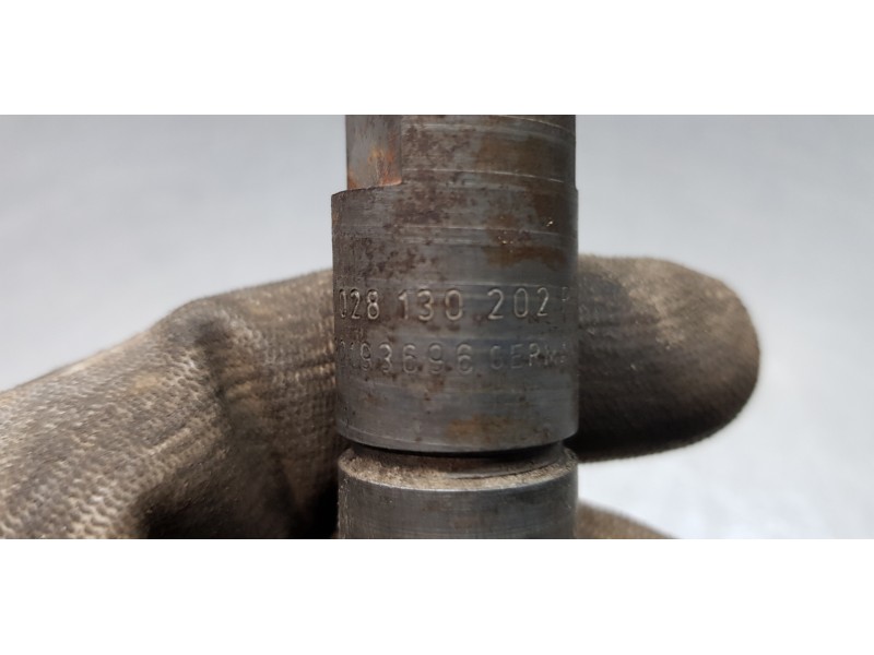 Recambio de inyector para seat leon (1m1) stella referencia OEM IAM 028130202P 0432193696 