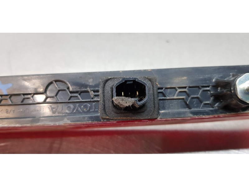 Recambio de luz central de freno para toyota corolla (e21) hybrid active referencia OEM IAM 8157012450  