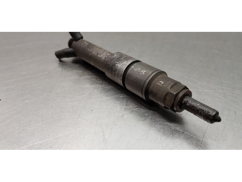 Recambio de inyector para seat leon (1m1) stella referencia OEM IAM 028130202P 0432193696 