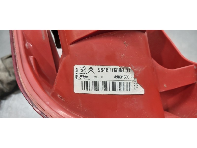 Recambio de piloto trasero derecho para peugeot 1007 sport referencia OEM IAM 6351V5  