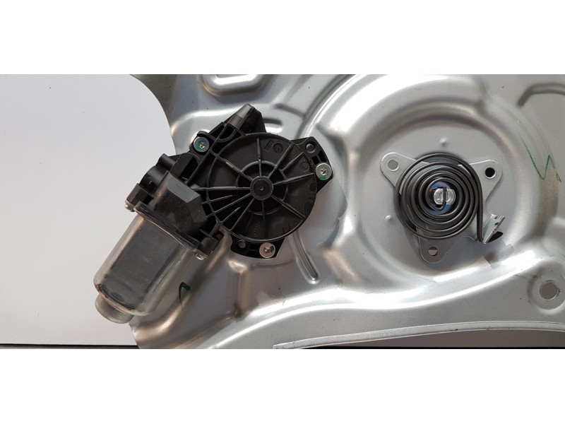 Recambio de elevalunas delantero izquierdo para hyundai ix35 comfort 2wd referencia OEM IAM 824702Y000  