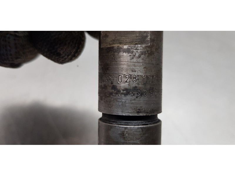 Recambio de inyector para seat leon (1m1) stella referencia OEM IAM 028130202P 0432193696 