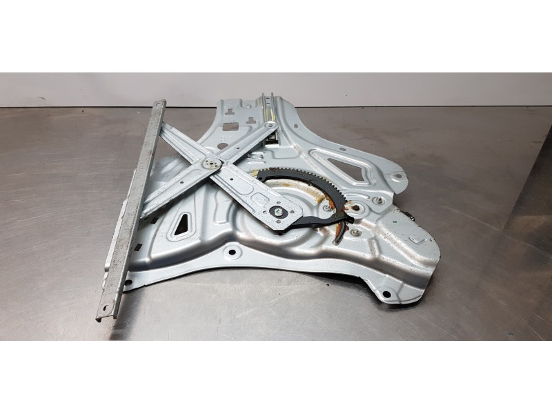 Recambio de elevalunas delantero izquierdo para hyundai ix35 comfort 2wd referencia OEM IAM 824702Y000  