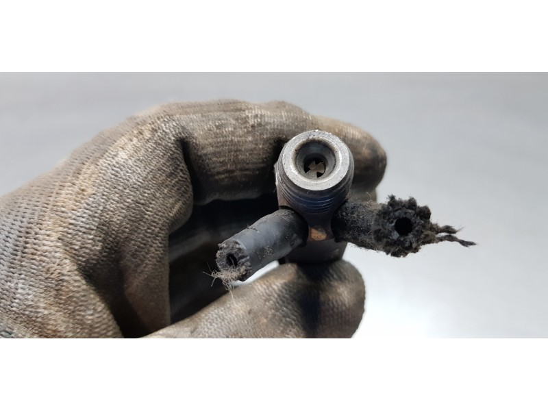 Recambio de inyector para seat leon (1m1) stella referencia OEM IAM 028130202P 0432193696 