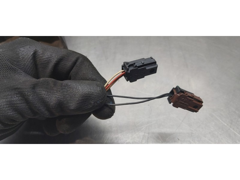 Recambio de retrovisor izquierdo para peugeot 1007 sport referencia OEM IAM 8153WQ  