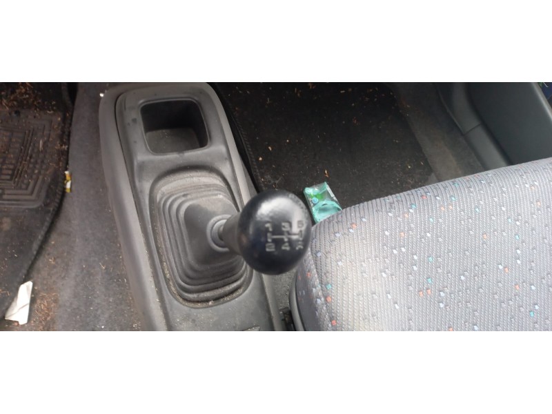 suzuki ignis rg (fh) del año 2002 suzuki ignis rg (fh) del año 2002