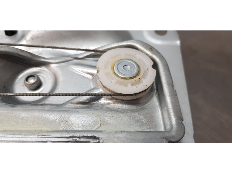 Recambio de elevalunas trasero derecho para hyundai ix35 comfort 2wd referencia OEM IAM 834802Y010  