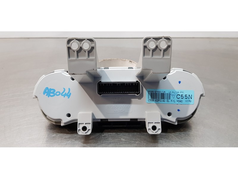 Recambio de mando climatizador para hyundai ix35 comfort 2wd referencia OEM IAM 972502Y400  