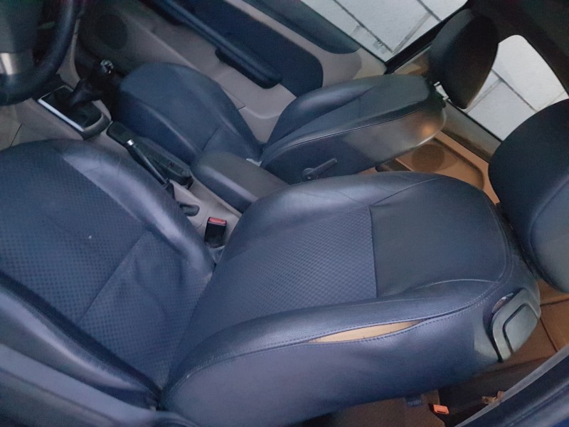 ford focus berlina (cap) del año 2005