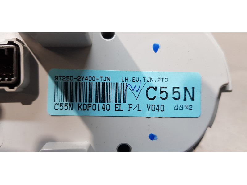 Recambio de mando climatizador para hyundai ix35 comfort 2wd referencia OEM IAM 972502Y400  