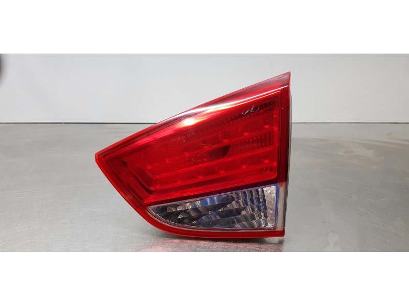 Recambio de piloto trasero derecho interior para hyundai ix35 comfort 2wd referencia OEM IAM 924062Y000  