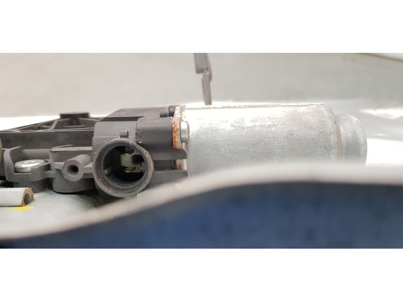 Recambio de elevalunas trasero derecho para hyundai ix35 classic 2wd referencia OEM IAM 834802Y010   Recambio de elevalunas trasero derecho para hyundai ix35 classic 2wd referencia OEM IAM 834802Y010