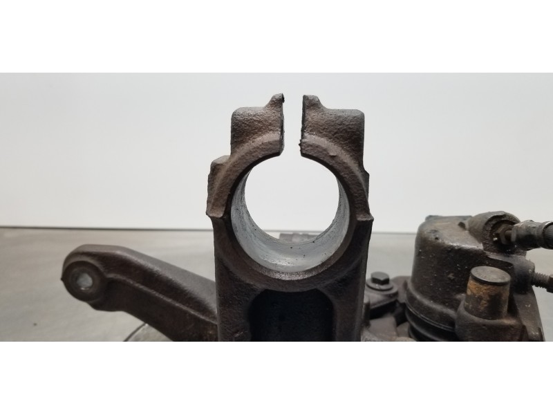 Recambio de mangueta delantera derecha para ford fiesta (cbk) ambiente referencia OEM IAM 1474306 2S613K185AE 