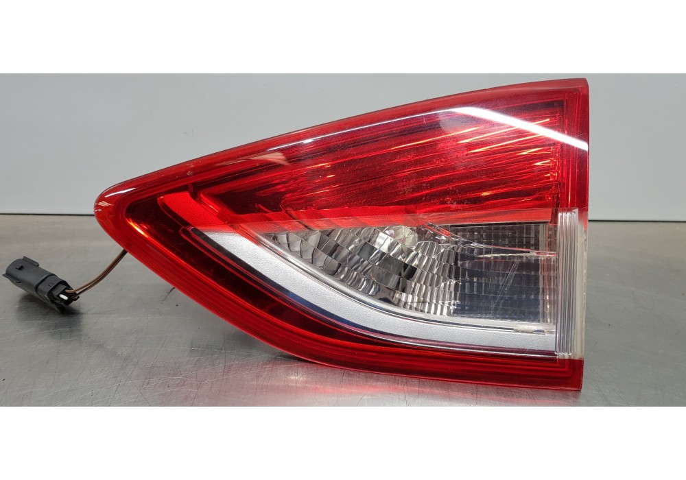 Recambio de piloto trasero derecho interior para ford kuga (cbs) titanium referencia OEM IAM 2070888 CV4413A602AD CV4413A602AH