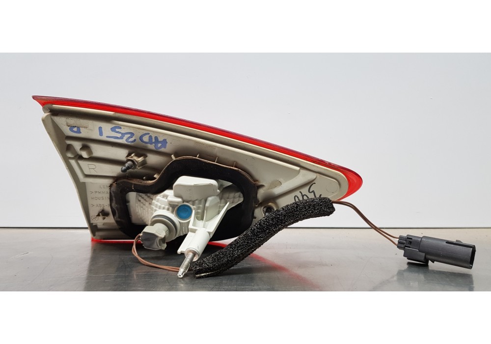 Recambio de piloto trasero derecho interior para ford kuga (cbs) titanium referencia OEM IAM 2070888 CV4413A602AD CV4413A602AH Recambio de piloto trasero derecho interior para ford kuga (cbs) titanium referencia OEM IAM 2070888 CV4413A602AD CV4413A602AH