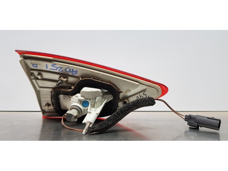 Recambio de piloto trasero derecho interior para ford kuga (cbs) titanium referencia OEM IAM 2070888 CV4413A602AD CV4413A602AH Recambio de piloto trasero derecho interior para ford kuga (cbs) titanium referencia OEM IAM 2070888 CV4413A602AD CV4413A602AH