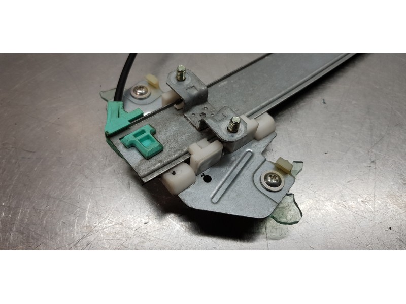 Recambio de elevalunas delantero derecho para hyundai accent (mc) gl referencia OEM IAM 824021G010   Recambio de elevalunas delantero derecho para hyundai accent (mc) gl referencia OEM IAM 824021G010