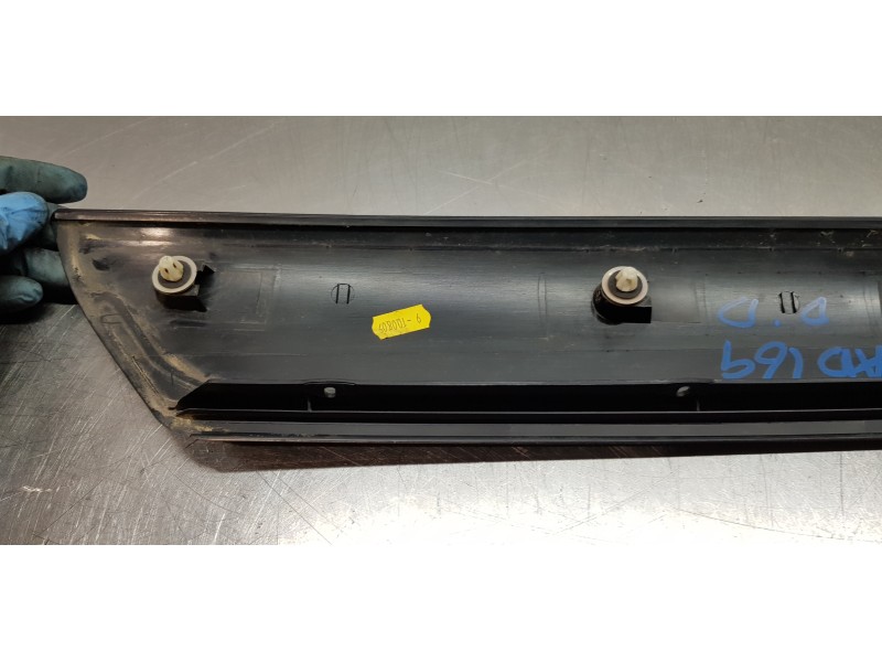 Recambio de molduras delanteras para bmw mini (r50,r53) cooper referencia OEM IAM 51137128158  