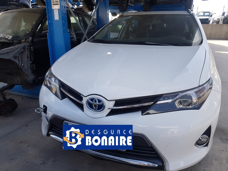 toyota auris touring sports (e18) del año 2014