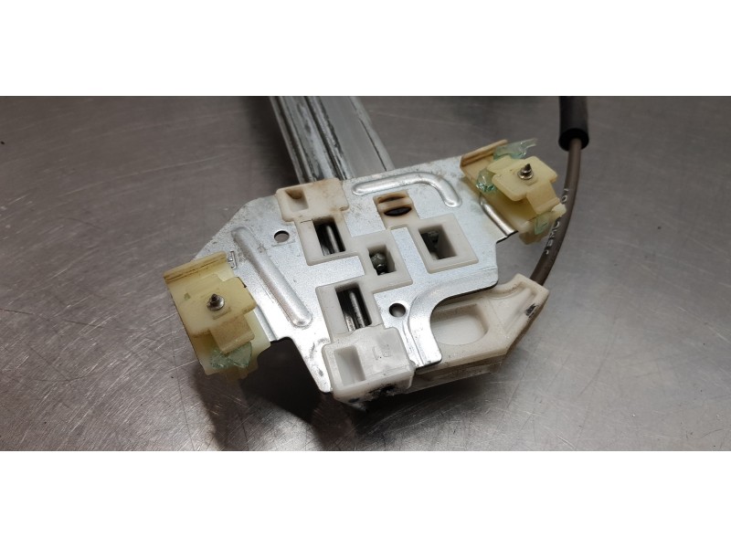 Recambio de elevalunas delantero izquierdo para hyundai accent (mc) gl referencia OEM IAM 824011G010  