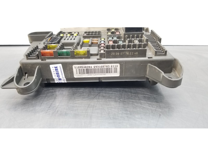 Recambio de caja reles / fusibles para bmw x5 (e70) 3.0d referencia OEM IAM 6931687   Recambio de caja reles / fusibles para bmw x5 (e70) 3.0d referencia OEM IAM 6931687