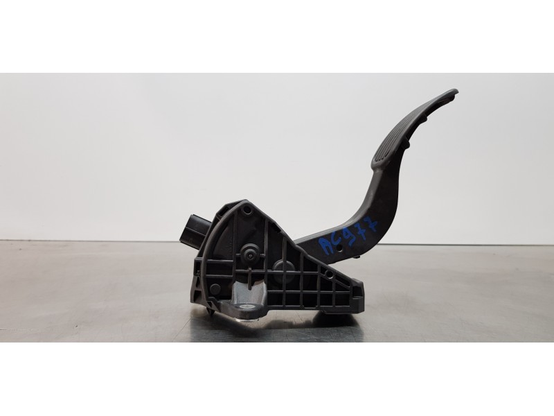 Recambio de pedal acelerador para toyota corolla (e21) hybrid active referencia OEM IAM 7811002210  