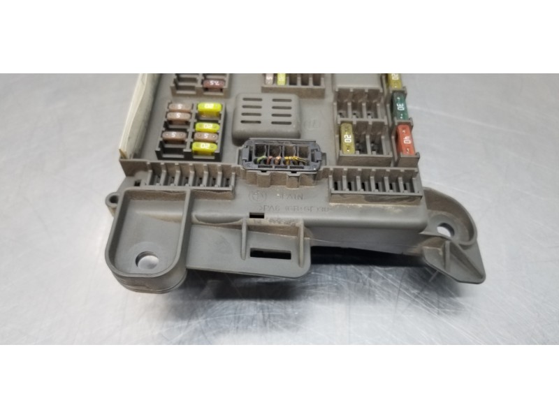 Recambio de caja reles / fusibles para bmw x5 (e70) 3.0d referencia OEM IAM 6931687   Recambio de caja reles / fusibles para bmw x5 (e70) 3.0d referencia OEM IAM 6931687
