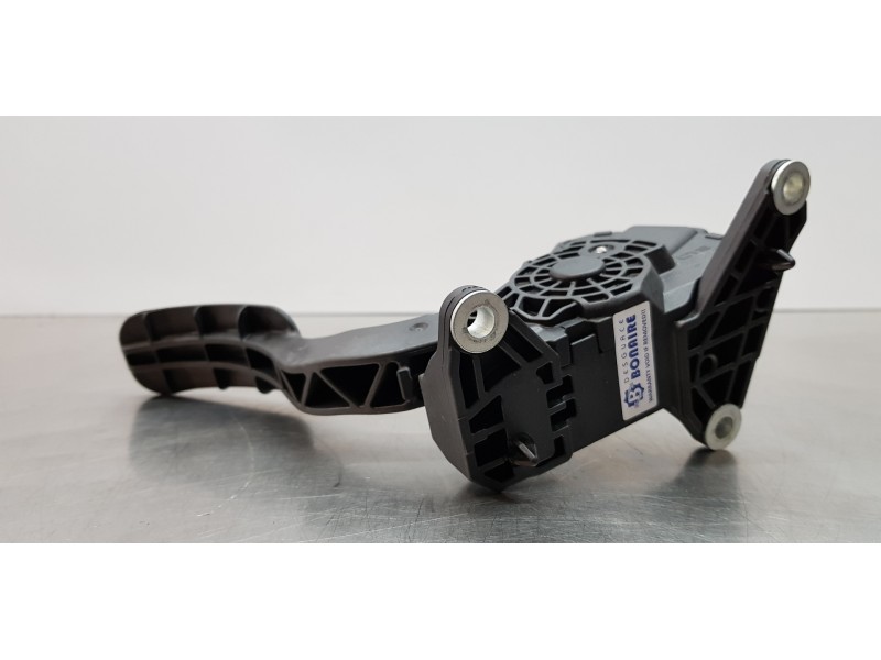 Recambio de pedal acelerador para toyota corolla (e21) hybrid active referencia OEM IAM 7811002210  