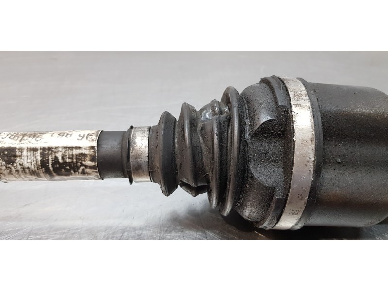 Recambio de transmision delantera derecha para peugeot 5008 active referencia OEM IAM 9685126180  