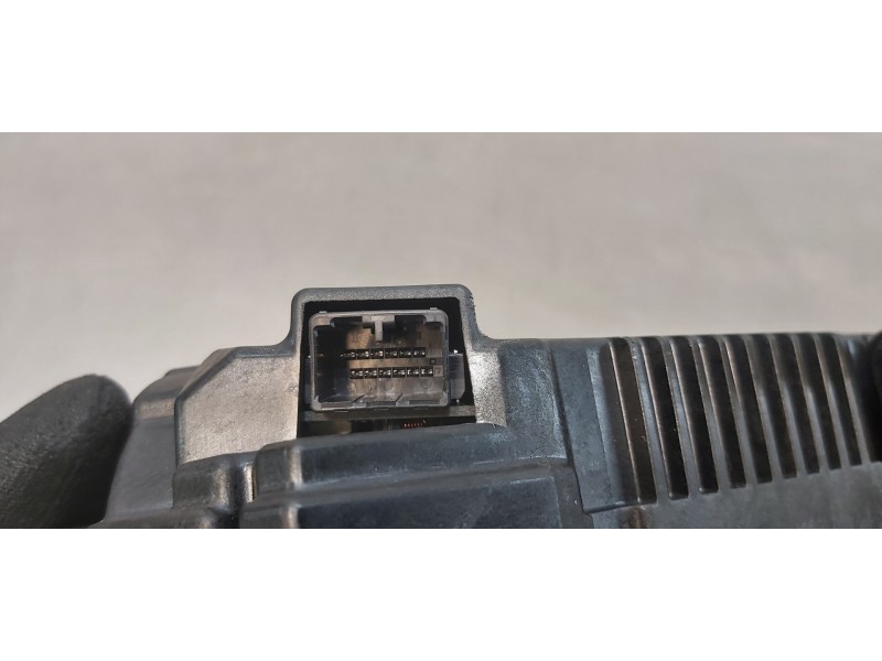 Recambio de pantalla multifuncion para jaguar xf r-sport awd referencia OEM IAM T2R23589  