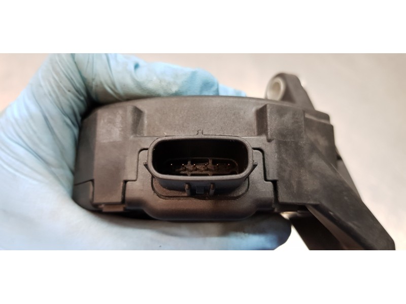 Recambio de pedal acelerador para toyota corolla (e21) hybrid active referencia OEM IAM 7811002210  